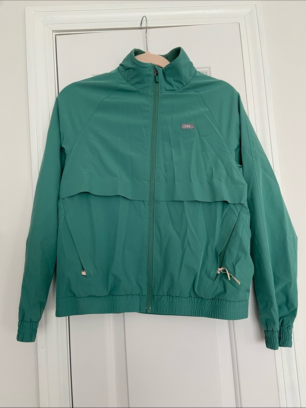 FIGS Sydney Scrub Jacket - Eucalyptus